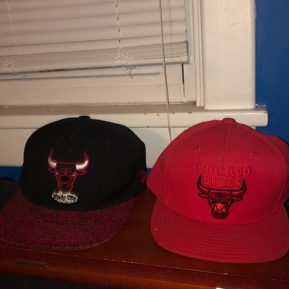 Two Chicago bulls hats